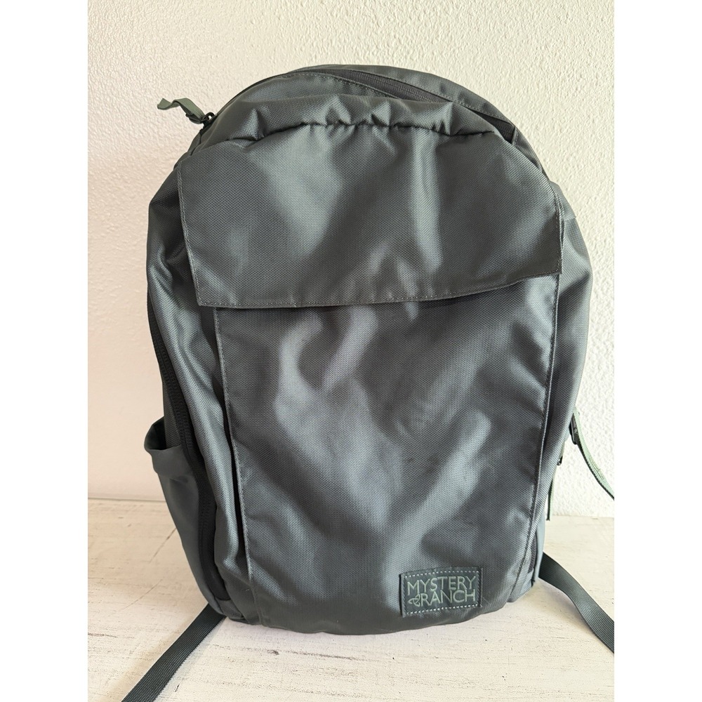 Mystery Ranch District 24L Gray Backpack Laptop Bag Green Zipper